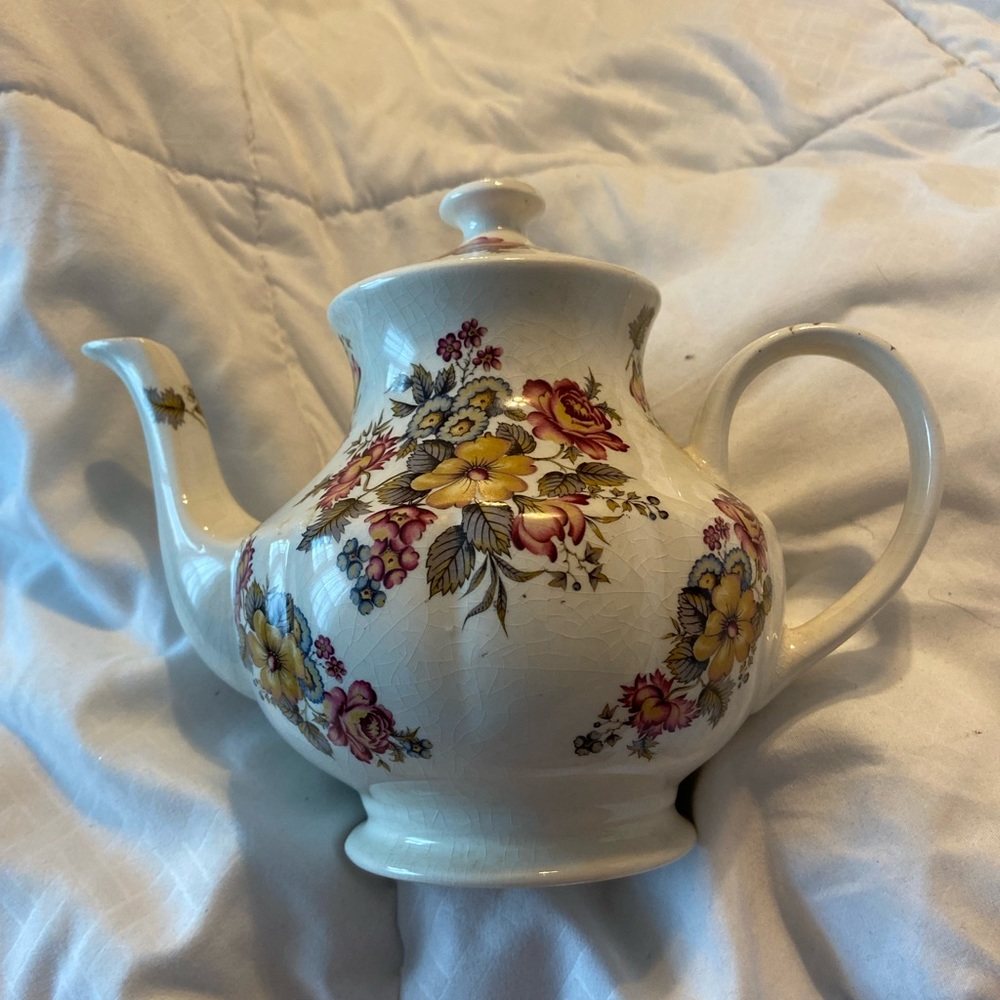 Arthur Wood  England Teapot